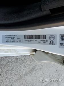 Zdjęcie 12 z 12 samochodu: 2015 CHRYSLER 200 C VIN:1C3CCCCGXFN703815 - miniatura