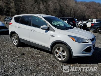 Czwarte zdjęcie samochodu z boku: 2015 FORD ESCAPE SE VIN:1FMCU9GX8GUB29482 - miniatura