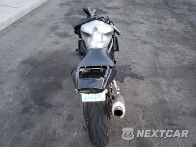 Zdjęcie 6 z 8 samochodu: 2003 YAMAHA YZFR6 L VIN:JYARJ06E13A009937 - miniatura