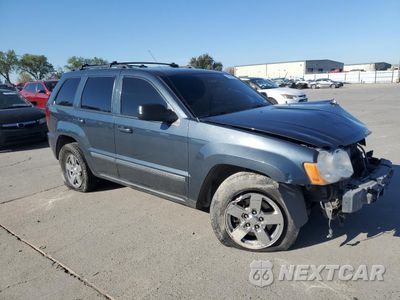Czwarte zdjęcie samochodu z boku: 2008 JEEP GRAND CHEROKEE LAREDO VIN:1J8GS48K28C142763 - miniatura