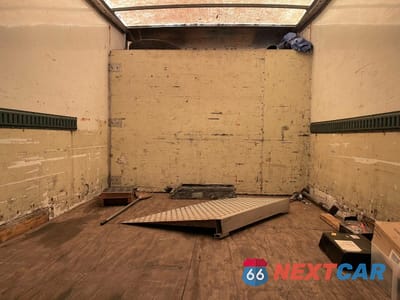 Zdjęcie 7 z 10 samochodu: 2006 GMC SAVANA CUTAWAY G3500 VIN:1GDHG31U561901106 - miniatura