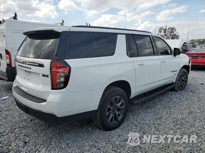 Trzecie zdjęcie samochodu z tyłu: 2022 CHEVROLET SUBURBAN K1500 Z71 VIN:1GNSKDKD4NR246943 - miniatura