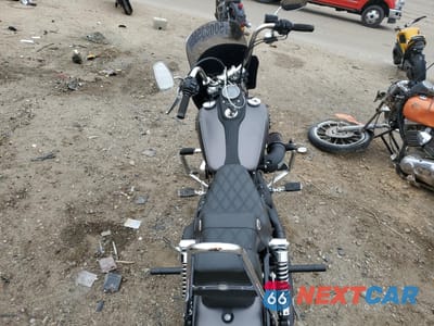 Zdjęcie 6 z 10 samochodu: 2017 HARLEY-DAVIDSON FXDB DYNA STREET BOB VIN:1HD1GXM10HC320049 - miniatura