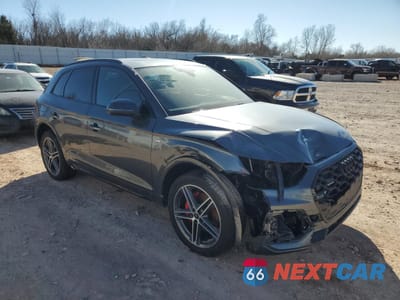 Czwarte zdjęcie samochodu z boku: 2024 AUDI Q5 E PREMIUM PLUS 55 VIN:WA1E2AFY6R2149950 - miniatura