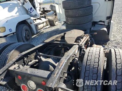 Zdjęcie 6 z 10 samochodu: 2022 FREIGHTLINER CASCADIA 126 VIN:3AKJHHDR9NSNX9562 - miniatura