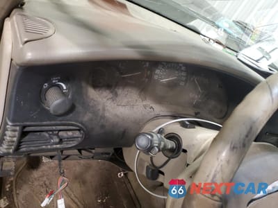 Zdjęcie 9 z 12 samochodu: 2004 BUICK REGAL LS VIN:2G4WB52KX41322568 - miniatura