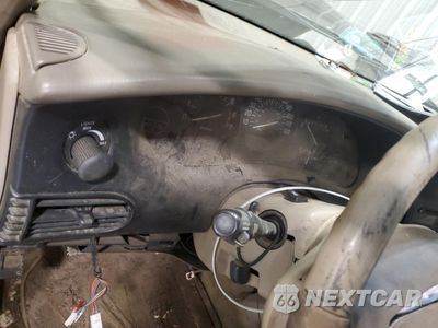 Zdjęcie 9 z 12 samochodu: 2004 BUICK REGAL LS VIN:2G4WB52KX41322568 - miniatura