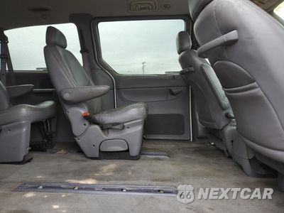 Zdjęcie 12 z 15 samochodu: 2000 DODGE GRAND CARAVAN LE VIN:1B4GP54L8YB691240 - miniatura