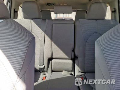 Zdjęcie 10 z 17 samochodu: 2023 TOYOTA HIGHLANDER HYBRID LE VIN:5TDBBRCH5PS133532 - miniatura