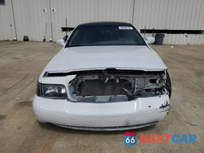 Piąte zdjęcie samochodu w środku: 2000 FORD CROWN VICTORIA POLICE INTERCEPTOR VIN:2FAFP71WXYX180625 - miniatura