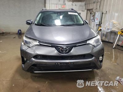 Piąte zdjęcie samochodu w środku: 2017 TOYOTA RAV4 XLE VIN:2T3WFREV1HW401730 - miniatura