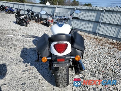 Czwarte zdjęcie samochodu z boku: 2015 SUZUKI VZ1500 VIN:JS1VY55A2F2100119 - miniatura