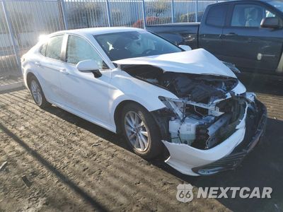 Czwarte zdjęcie samochodu z boku: 2023 TOYOTA CAMRY LE VIN:4T1C11AK9PU181806 - miniatura