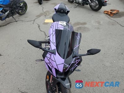 Piąte zdjęcie samochodu w środku: 2024 YAMAHA YZFR7 VIN:JYARM38E0RA012875 - miniatura