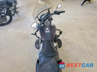 Zdjęcie 6 z 9 samochodu: 2014 HARLEY-DAVIDSON FLSTFB FATBOY LO VIN:1HD1JNV35EB022037 - miniatura