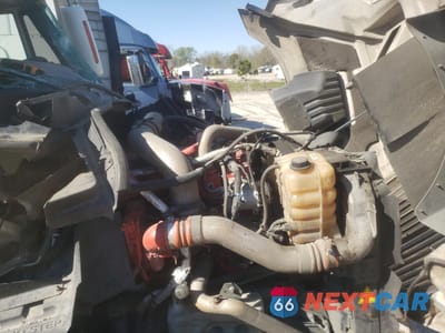 Zdjęcie 7 z 10 samochodu: 2016 INTERNATIONAL PROSTAR SEMI TRUCK VIN:3HSDJAPR3GN139654 - miniatura