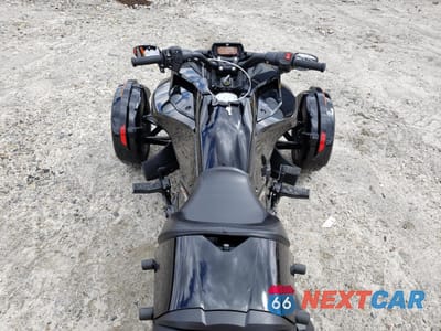Zdjęcie 6 z 10 samochodu: 2022 CAN-AM SPYDER ROADSTER F3-S VIN:2BXRDDD24NV000425 - miniatura