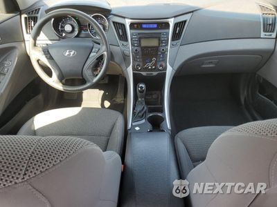 Zdjęcie 8 z 14 samochodu: 2012 HYUNDAI SONATA GLS VIN:5NPEB4AC7CH342715 - miniatura