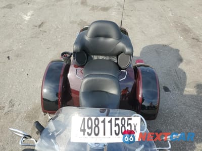 Piąte zdjęcie samochodu w środku: 2022 HARLEY-DAVIDSON FLHTCUTG VIN:1HD1MAF19NB853490 - miniatura