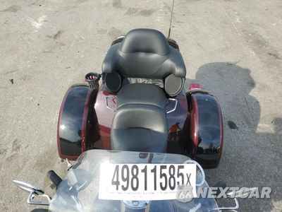 Piąte zdjęcie samochodu w środku: 2022 HARLEY-DAVIDSON FLHTCUTG VIN:1HD1MAF19NB853490 - miniatura