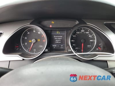 Zdjęcie 9 z 13 samochodu: 2009 AUDI A5 QUATTRO VIN:WAUDK78T39A036434 - miniatura