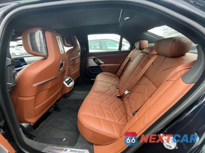 Zdjęcie 7 z 10 samochodu: 2024 BMW 750 XE VIN:WBA43EH09RCP94340 - miniatura