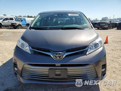 Piąte zdjęcie samochodu w środku: 2020 TOYOTA SIENNA XLE VIN:5TDYZ3DC4LS065398 - miniatura