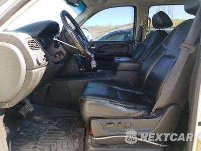 Zdjęcie 7 z 14 samochodu: 2008 GMC YUKON XL DENALI VIN:1GKFK66828J204457 - miniatura