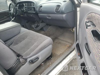 Zdjęcie 8 z 12 samochodu: 2001 DODGE RAM 1500 VIN:3B7HC13Z51G782903 - miniatura
