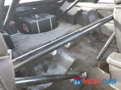 Zdjęcie 10 z 14 samochodu: 1983 FORD MUSTANG VIN:1FABP28FXDF146357 - miniatura