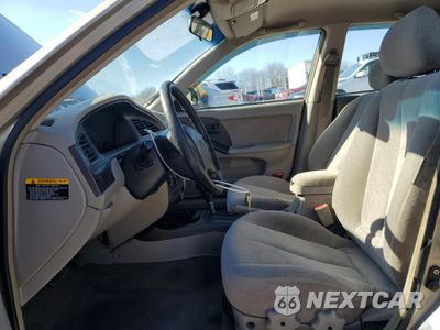 Zdjęcie 7 z 14 samochodu: 2002 HYUNDAI ELANTRA GLS VIN:KMHDN45D62U395234 - miniatura