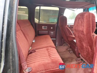 Zdjęcie 11 z 13 samochodu: 1989 GMC SUBURBAN V15 CONVENTIONAL VIN:1GKEV16K6KF511948 - miniatura
