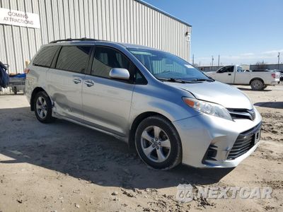Czwarte zdjęcie samochodu z boku: 2020 TOYOTA SIENNA LE VIN:5TDKZ3DC5LS023134 - miniatura