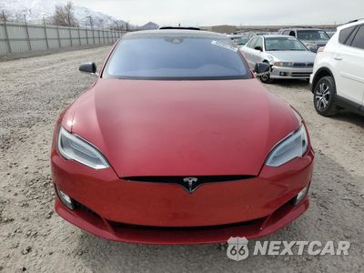 Piąte zdjęcie samochodu w środku: 2016 TESLA MODEL S VIN:5YJSA1E24GF139291 - miniatura