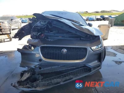 Piąte zdjęcie samochodu w środku: 2020 JAGUAR I-PACE S VIN:SADHB2S18L1F85320 - miniatura