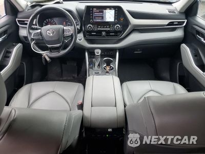 Zdjęcie 8 z 16 samochodu: 2021 TOYOTA HIGHLANDER XLE VIN:5TDHZRBH9MS104831 - miniatura