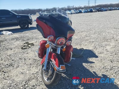 Drugie zdjęcie samochodu z przodu: 2010 HARLEY-DAVIDSON FLHTK VIN:1HD1KEM18AB648978 - miniatura