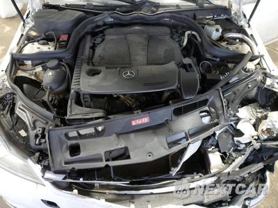 Zdjęcie 11 z 12 samochodu: 2013 MERCEDES-BENZ C 300 4MATIC VIN:WDDGF8AB6DG080872 - miniatura