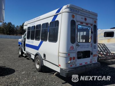 Trzecie zdjęcie samochodu z tyłu: 2019 FORD ECONOLINE E350 SUPER DUTY CUTAWAY VAN VIN:1FDEE3F60KDC49412 - miniatura