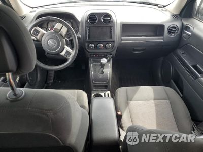 Zdjęcie 8 z 13 samochodu: 2014 JEEP PATRIOT LATITUDE VIN:1C4NJRFBXED644833 - miniatura