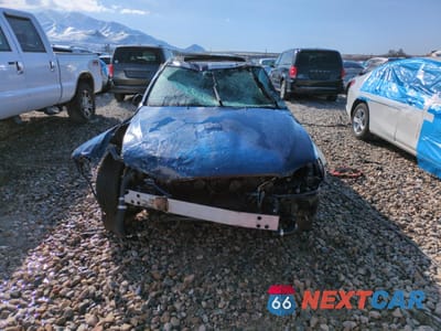 Piąte zdjęcie samochodu w środku: 2001 LEXUS IS 300 VIN:JTHBD182X10027599 - miniatura