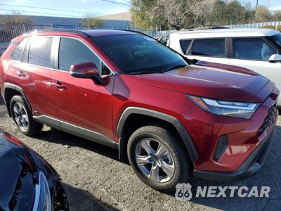 Czwarte zdjęcie samochodu z boku: 2024 TOYOTA RAV4 XLE VIN:JTMRWRFV5RD267346 - miniatura