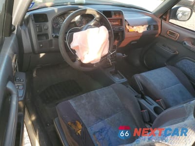 Zdjęcie 8 z 13 samochodu: 1996 TOYOTA RAV4 VIN:JT3XP10V2T0002921 - miniatura