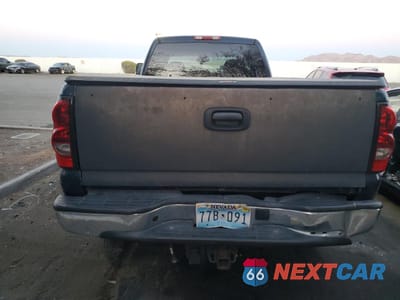 Zdjęcie 6 z 12 samochodu: 2006 CHEVROLET SILVERADO K3500 VIN:1GCHK33D56F258274 - miniatura