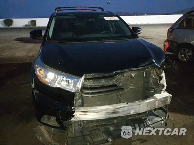 Piąte zdjęcie samochodu w środku: 2016 TOYOTA HIGHLANDER XLE VIN:5TDKKRFH6GS504368 - miniatura