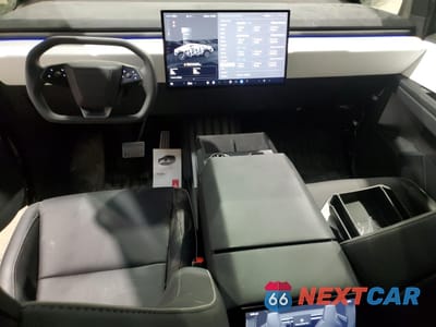 Zdjęcie 8 z 12 samochodu: 2024 TESLA CYBERTRUCK VIN:7G2CEHEE1RA037648 - miniatura