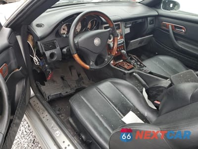 Zdjęcie 8 z 13 samochodu: 2002 MERCEDES-BENZ SLK 320 VIN:WDBKK65F42F250018 - miniatura