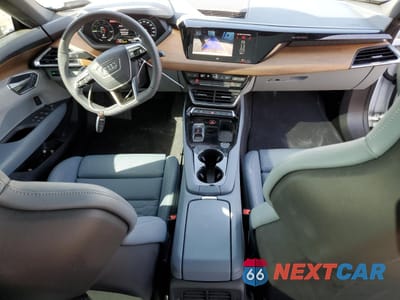 Zdjęcie 8 z 14 samochodu: 2024 AUDI E-TRON GT PREMIUM PLUS VIN:WAUFJBFW5R7002066 - miniatura