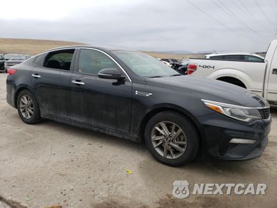 Czwarte zdjęcie samochodu z boku: 2019 KIA OPTIMA LX VIN:5XXGT4L37KG331405 - miniatura