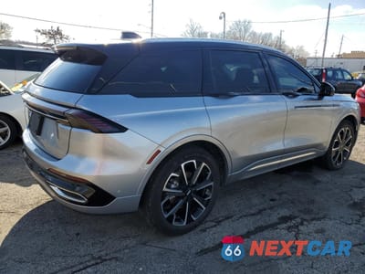 Trzecie zdjęcie samochodu z tyłu: 2024 LINCOLN NAUTILUS RESERVE VIN:5LMPJ8KA3RJ827961 - miniatura